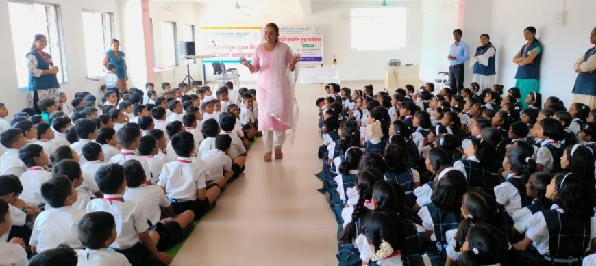 पोलीस अधीक्षक यांचे संकल्पनेतुन जिल्हयातील शालेय स्तरावर दामिनी पथकाचे माध्यमांतुन  विद्यार्थीविद्यार्थीनी सुरक्षा कार्यशाळाचे आयोजन करण्यात येत आहे.