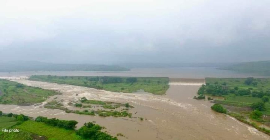 बीड बिंदुसरा खळखळून नव्हे भर भरून वाहत आहे ही नदी